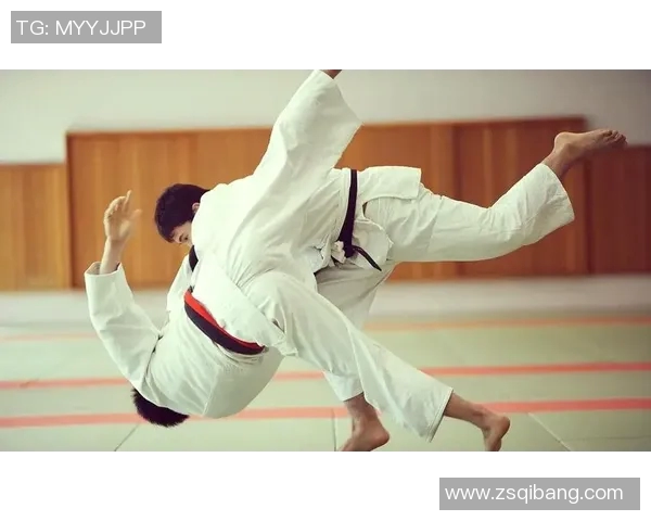 柔道精神与技术的融合：探索其历史、发展及在现代体育中的影响