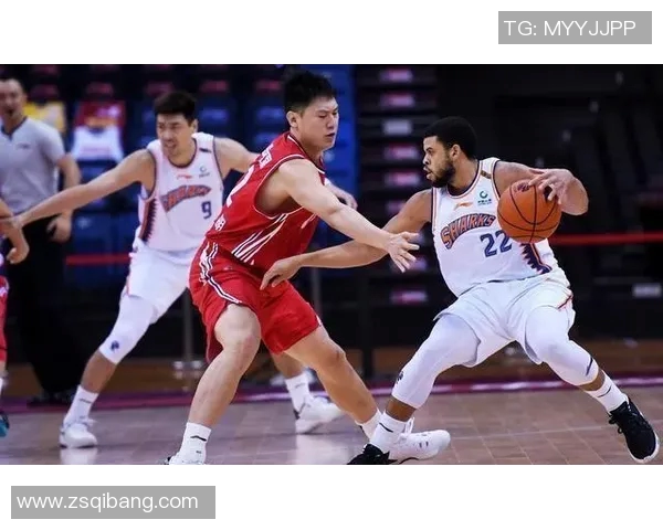 南京篮球队与杭州篮球队赛后复盘分析灵活性表现及战术调整 南京篮球队与杭州篮球队赛后复盘分析灵活性表现及战术调整